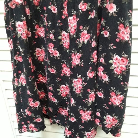 Material Girl Ruffle Romper Shorts Floral XS - Picture 5 of 8